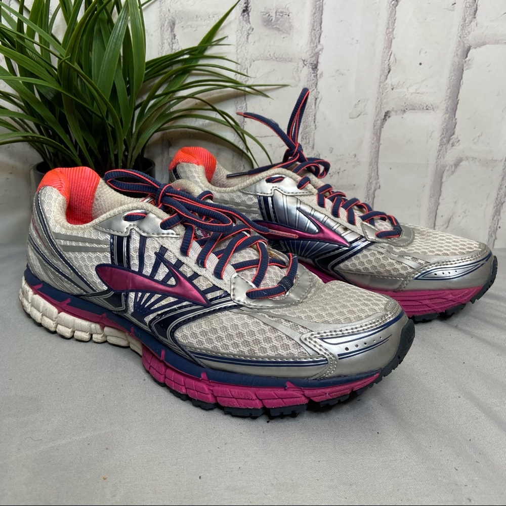 Brooks GTS 14, women's shoes gray pink 9.5